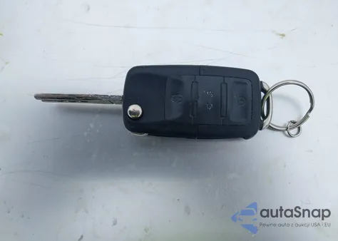 2010 Volkswagen New Beetle 2.5L z USA, uszkodzony, nr VIN 3VWPW3AG2AM030395